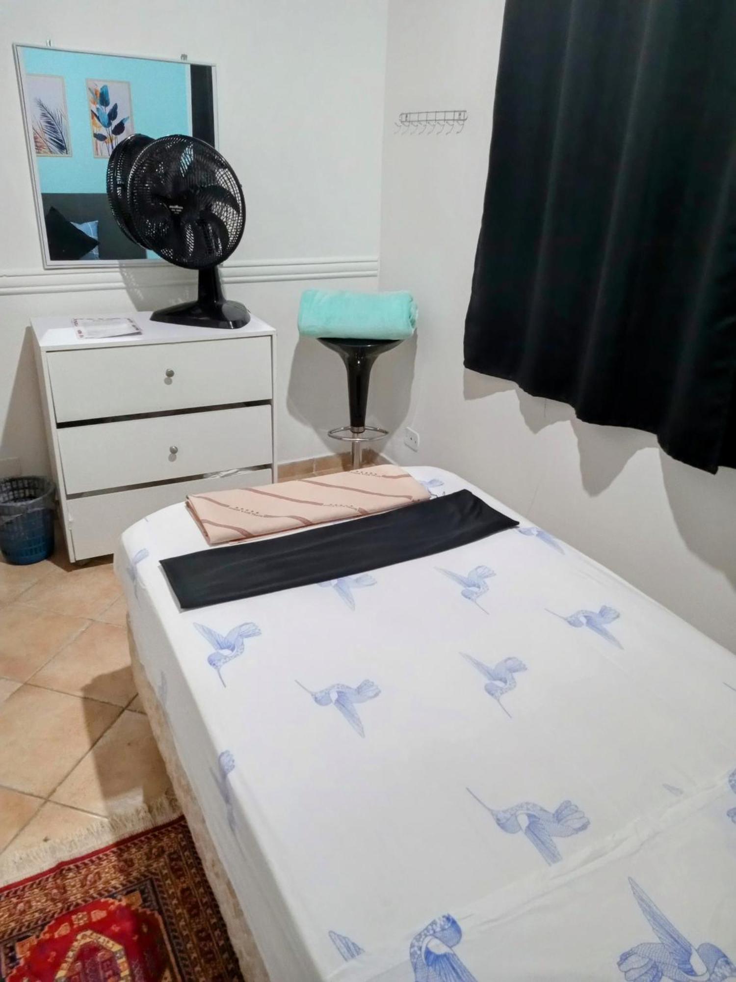 Uma Casinha Rosa No Pacaembu * São Paulo